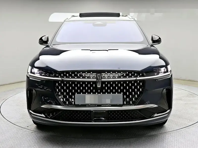 2024 Lincoln Nautilus с пробегом 57 483 км