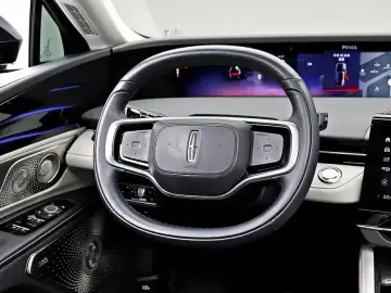 2024 Lincoln Nautilus с пробегом 57 483 км