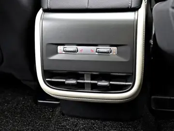 2024 Lincoln Nautilus с пробегом 57 483 км