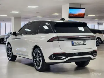 2023 Lincoln Nautilus с пробегом 22 750 км