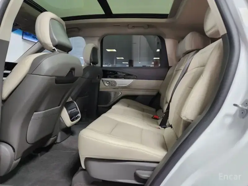 2023 Lincoln Nautilus с пробегом 22 750 км