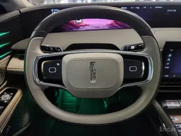 2023 Lincoln Nautilus с пробегом 22 750 км