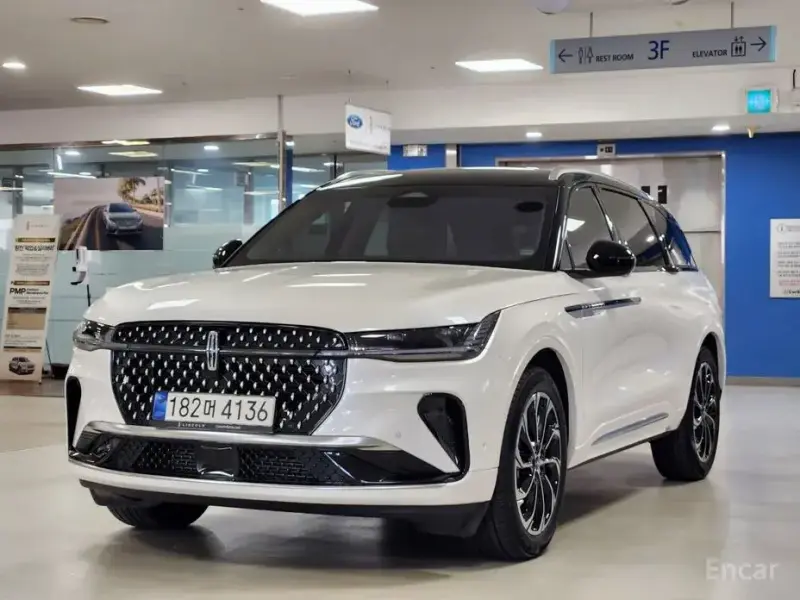 2023 Lincoln Nautilus с пробегом 21 132 км