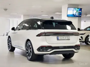 2023 Lincoln Nautilus с пробегом 21 132 км