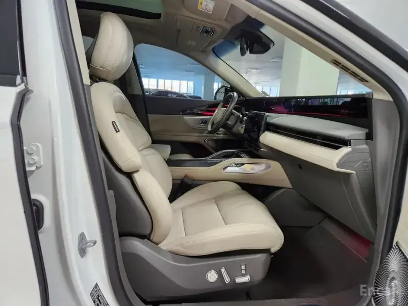 2023 Lincoln Nautilus с пробегом 21 132 км