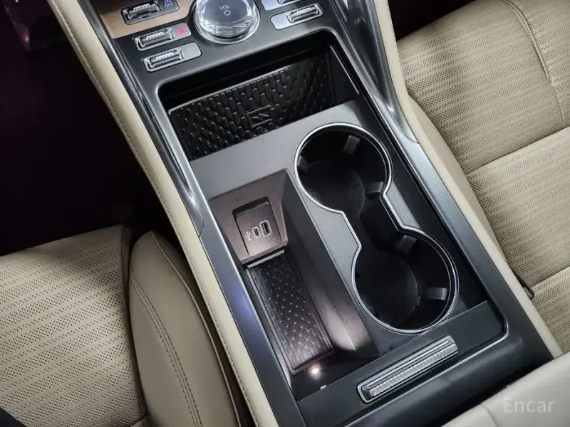 2023 Lincoln Nautilus с пробегом 21 132 км