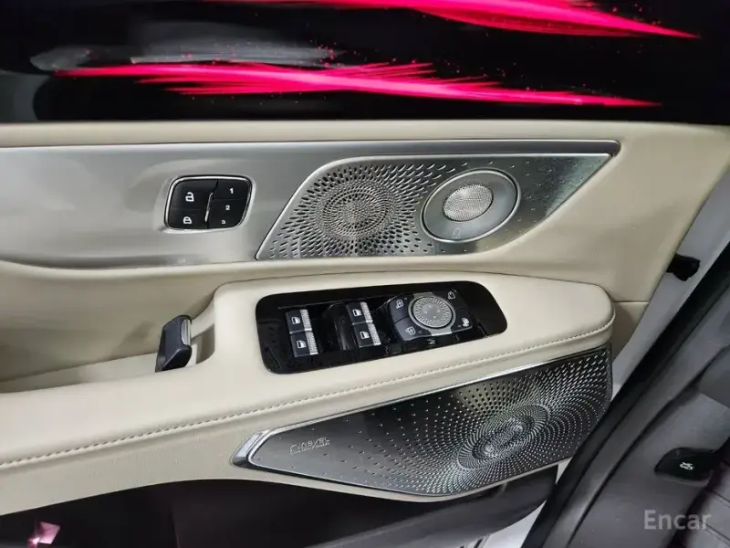 2023 Lincoln Nautilus с пробегом 21 132 км