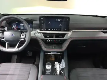 2025 Ford Explorer с пробегом 5 165 км