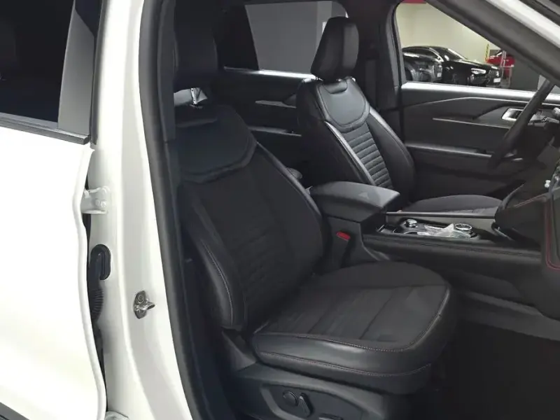 2025 Ford Explorer с пробегом 5 165 км