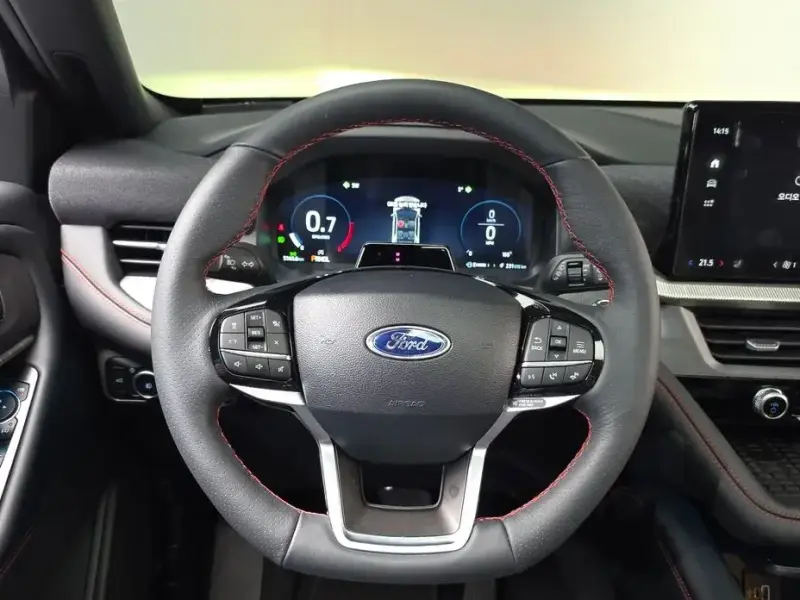 2025 Ford Explorer с пробегом 5 165 км