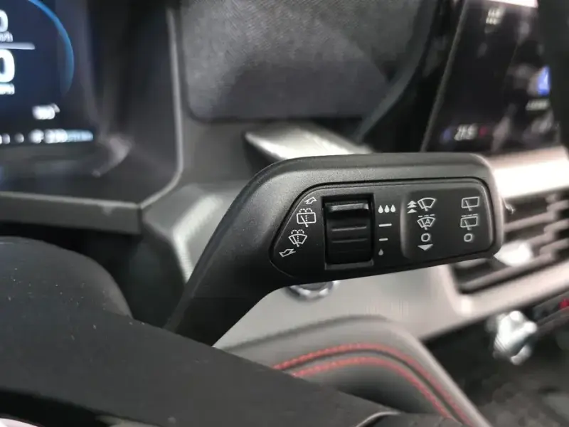 2025 Ford Explorer с пробегом 5 165 км