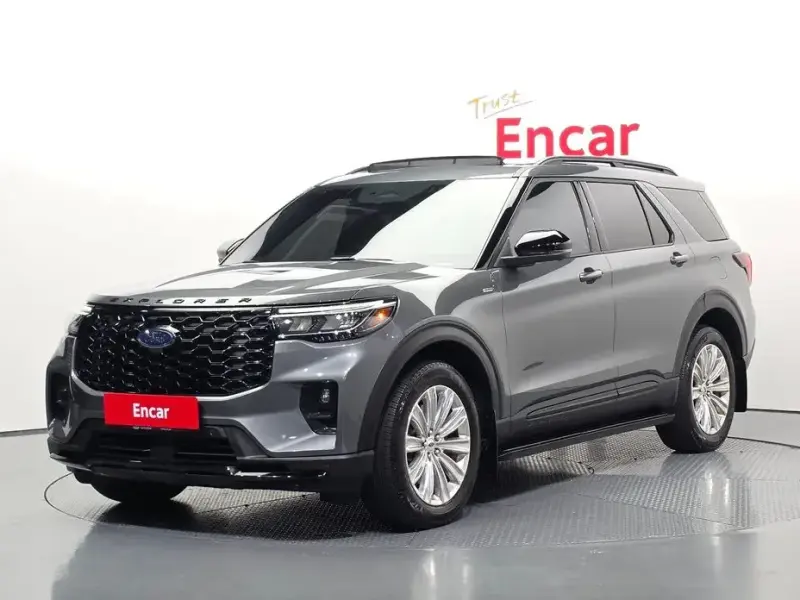 2024 Ford Explorer с пробегом 27 294 км