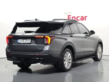 2024 Ford Explorer с пробегом 27 294 км