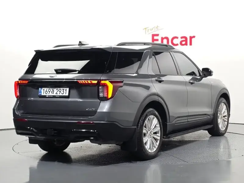 2024 Ford Explorer с пробегом 27 294 км