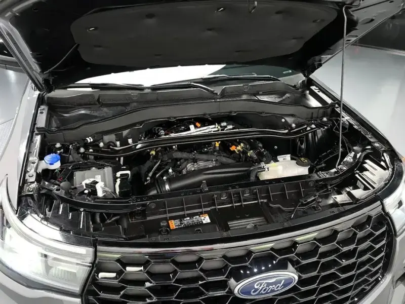 2024 Ford Explorer с пробегом 27 294 км