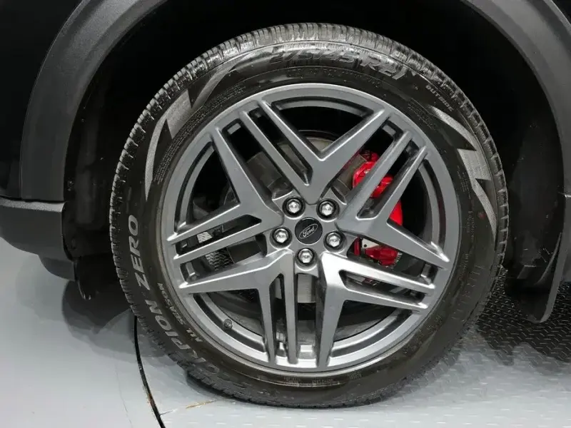 2025 Ford Explorer с пробегом 7 416 км