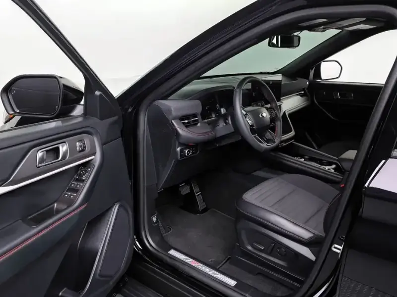 2025 Ford Explorer с пробегом 7 416 км