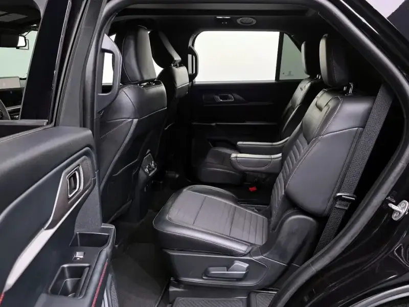 2025 Ford Explorer с пробегом 7 416 км
