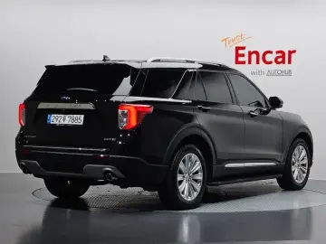 2023 Ford Explorer с пробегом 16 263 км