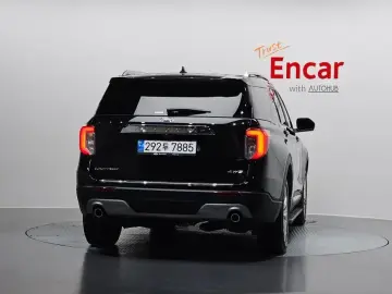 2023 Ford Explorer с пробегом 16 263 км