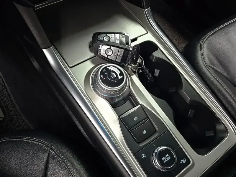 2023 Ford Explorer с пробегом 16 263 км