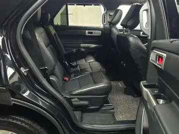 2023 Ford Explorer с пробегом 16 263 км