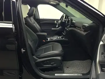 2023 Ford Explorer с пробегом 16 263 км
