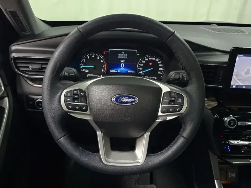 2023 Ford Explorer с пробегом 16 263 км