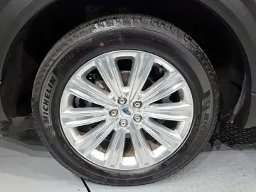 2023 Ford Explorer с пробегом 14 468 км