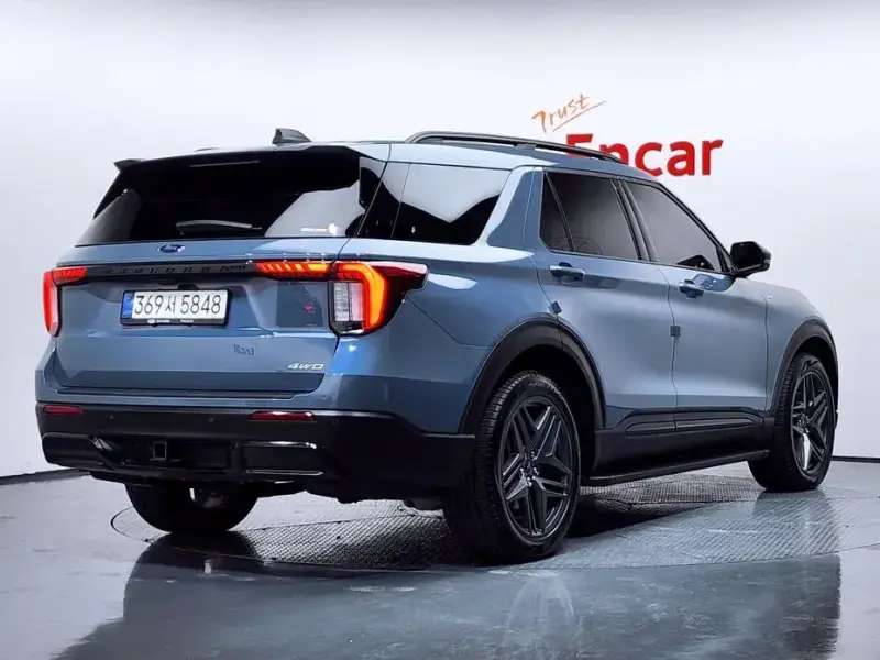 2025 Ford Explorer с пробегом 7 261 км