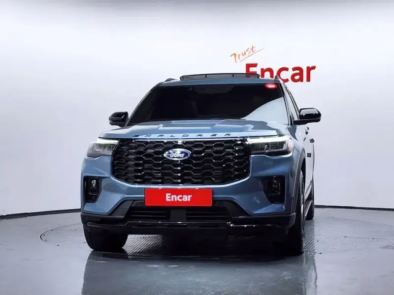 2025 Ford Explorer с пробегом 7 261 км