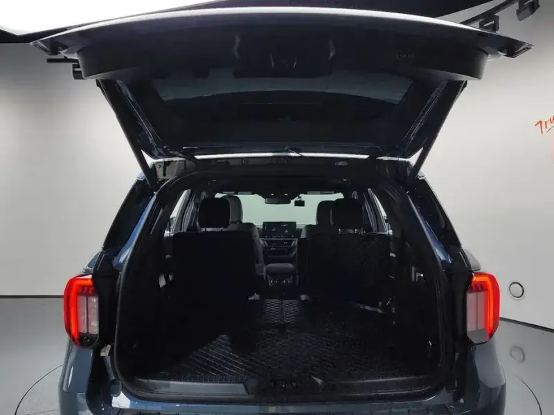 2025 Ford Explorer с пробегом 7 261 км