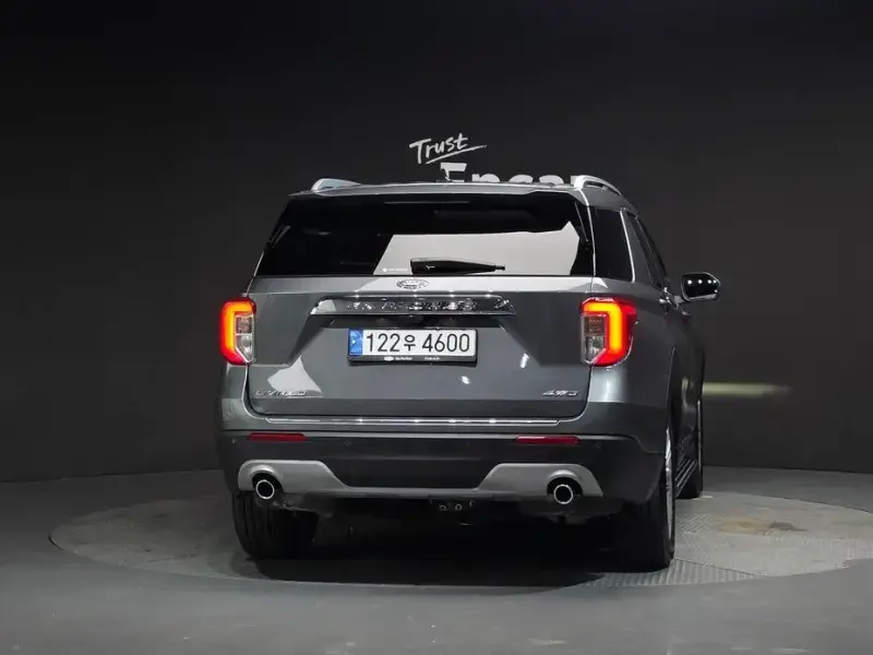 2023 Ford Explorer с пробегом 12 717 км