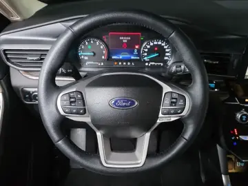 2023 Ford Explorer с пробегом 12 717 км