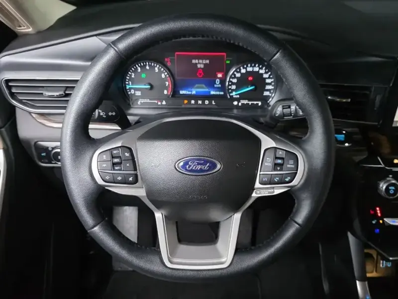 2023 Ford Explorer с пробегом 12 717 км