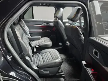 2024 Ford Explorer с пробегом 49 411 км