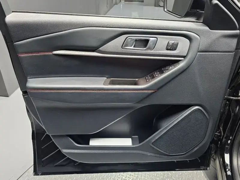 2024 Ford Explorer с пробегом 49 411 км