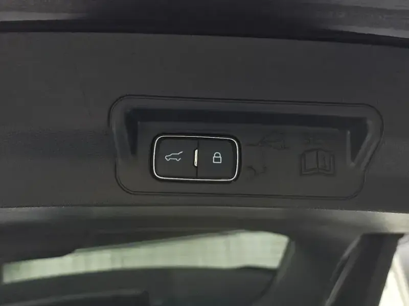 2024 Ford Explorer с пробегом 14 041 км