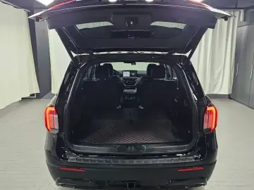 2024 Ford Explorer с пробегом 14 041 км