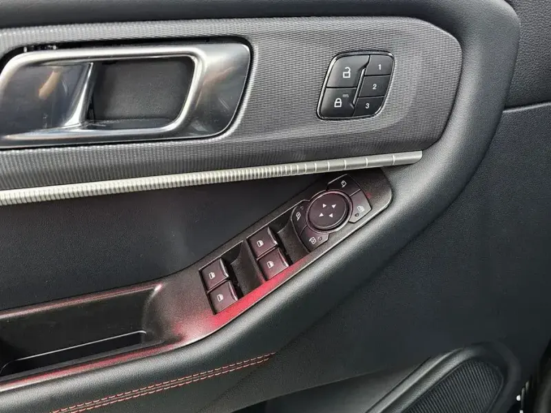2024 Ford Explorer с пробегом 14 041 км
