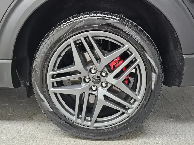 2024 Ford Explorer с пробегом 14 041 км