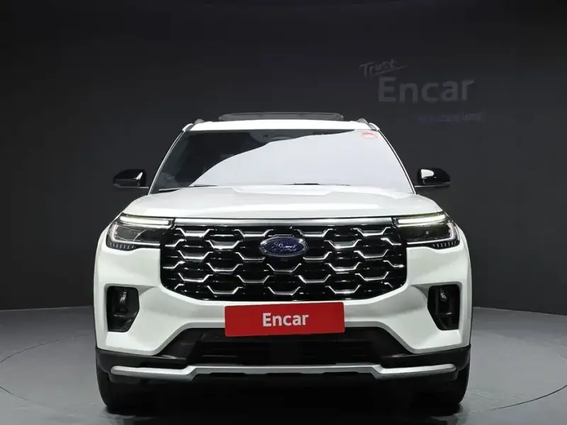 2024 Ford Explorer с пробегом 9 061 км
