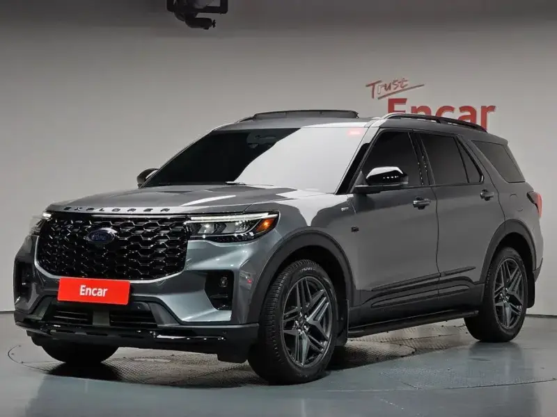 2025 Ford Explorer с пробегом 19 133 км