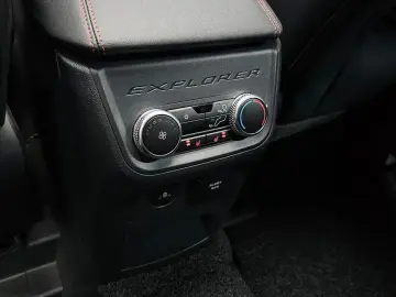 2025 Ford Explorer с пробегом 19 133 км