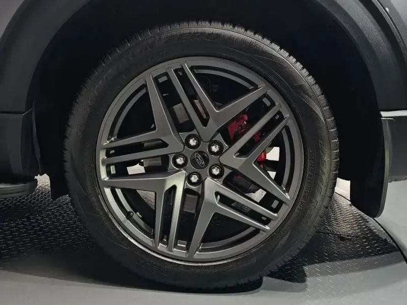 2025 Ford Explorer с пробегом 19 133 км