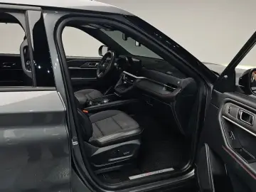 2025 Ford Explorer с пробегом 19 133 км