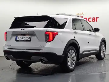 2023 Ford Explorer с пробегом 23 145 км