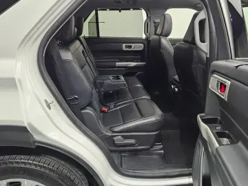 2023 Ford Explorer с пробегом 23 145 км