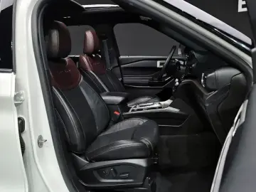 2023 Ford Explorer с пробегом 47 256 км