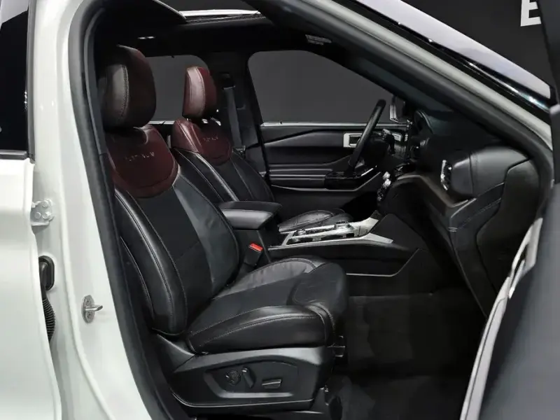 2023 Ford Explorer с пробегом 47 256 км